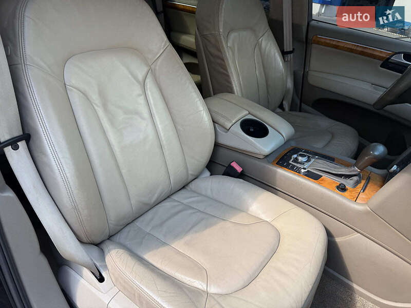 Внедорожник / Кроссовер Audi Q7 2007 в Одессе