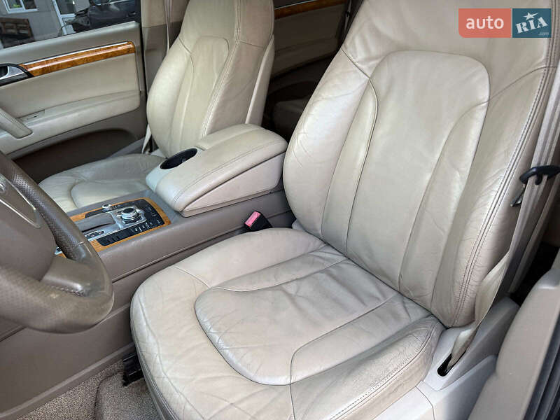Внедорожник / Кроссовер Audi Q7 2007 в Одессе