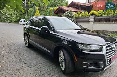 Внедорожник / Кроссовер Audi Q7 2016 в 
