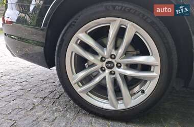 Внедорожник / Кроссовер Audi Q7 2016 в 