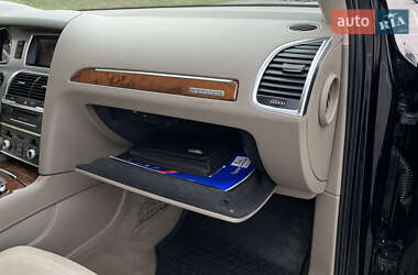 Внедорожник / Кроссовер Audi Q7 2013 в 