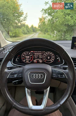 Внедорожник / Кроссовер Audi Q7 2019 в 