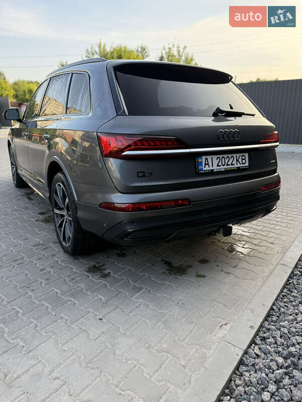 Позашляховик / Кросовер Audi Q7 2021 в Києві