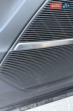 Внедорожник / Кроссовер Audi Q7 2021 в 