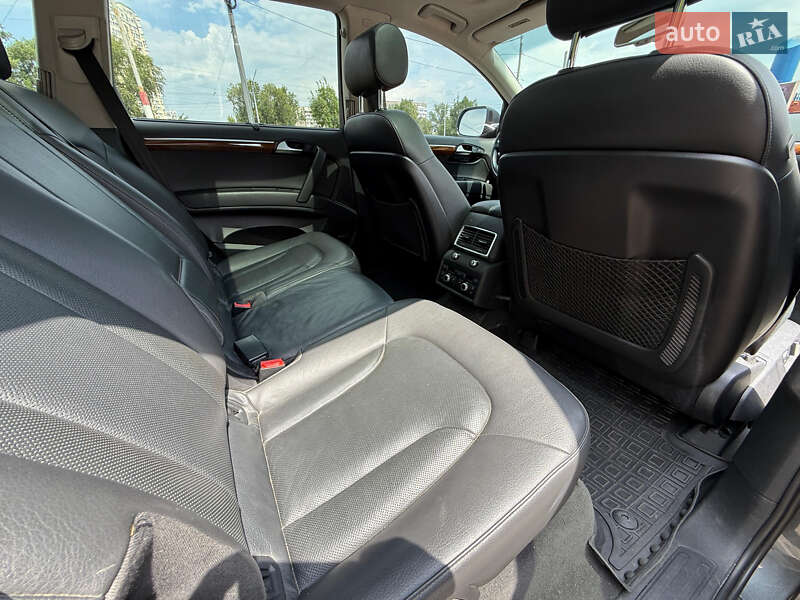 Внедорожник / Кроссовер Audi Q7 2014 в Киеве