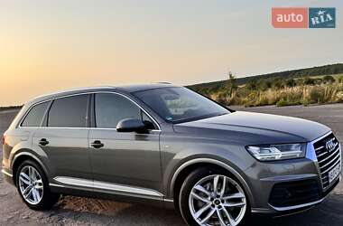 Внедорожник / Кроссовер Audi Q7 2017 в 