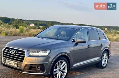 Внедорожник / Кроссовер Audi Q7 2017 в 