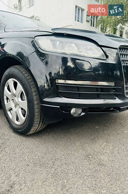 Внедорожник / Кроссовер Audi Q7 2006 в 