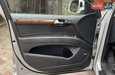Внедорожник / Кроссовер Audi Q7 2013 в 