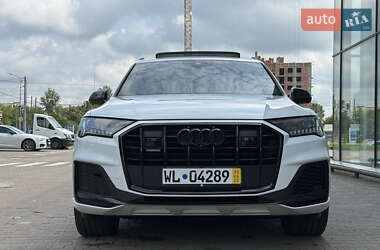 Внедорожник / Кроссовер Audi Q7 2020 в 