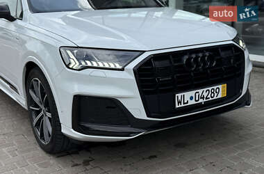 Внедорожник / Кроссовер Audi Q7 2020 в 