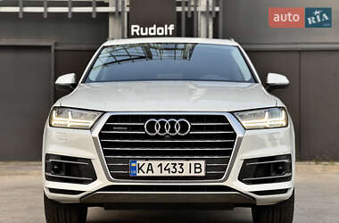 Внедорожник / Кроссовер Audi Q7 2017 в 