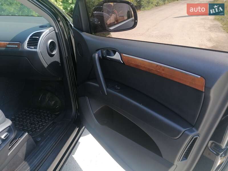 Позашляховик / Кросовер Audi Q7 2014 в Івано-Франківську