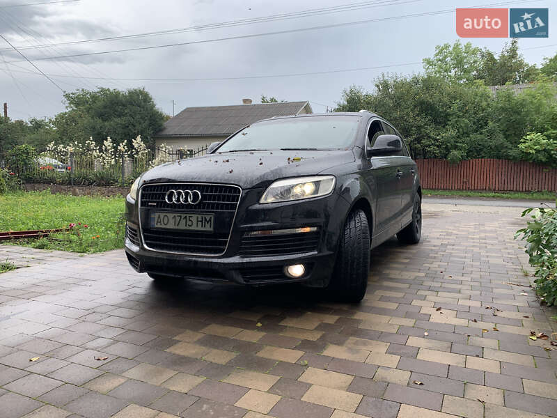 Внедорожник / Кроссовер Audi Q7 2006 в Надворной