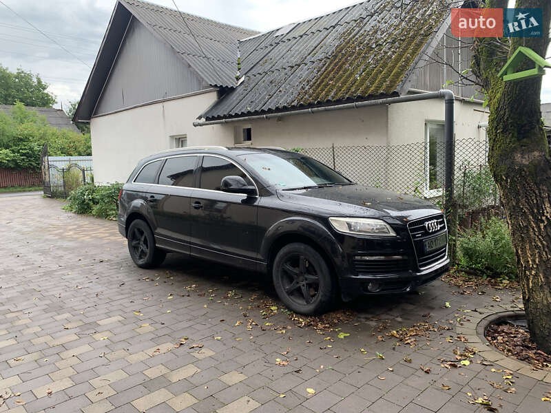 Внедорожник / Кроссовер Audi Q7 2006 в Надворной