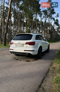 Позашляховик / Кросовер Audi Q7 2011 в 