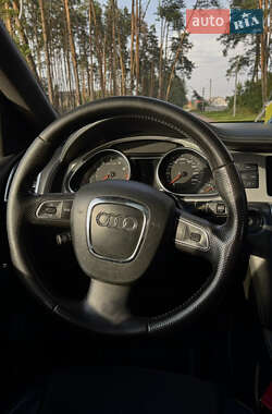 Позашляховик / Кросовер Audi Q7 2011 в 