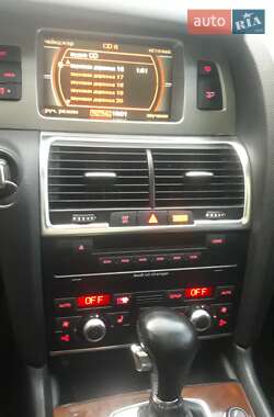 Внедорожник / Кроссовер Audi Q7 2006 в 