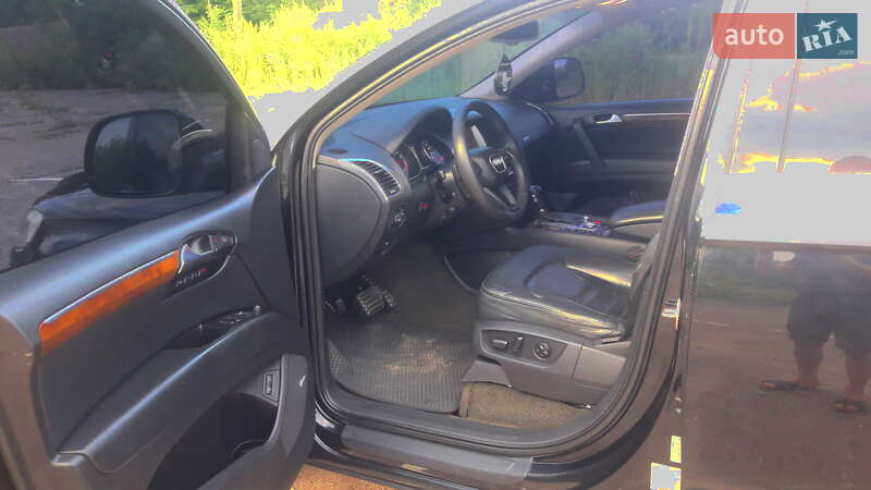 Внедорожник / Кроссовер Audi Q7 2006 в Глухове