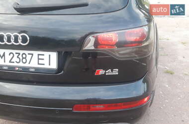 Внедорожник / Кроссовер Audi Q7 2006 в 