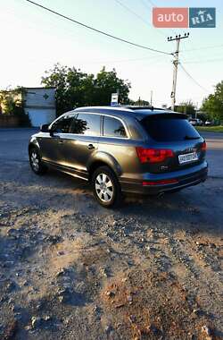 Внедорожник / Кроссовер Audi Q7 2007 в 