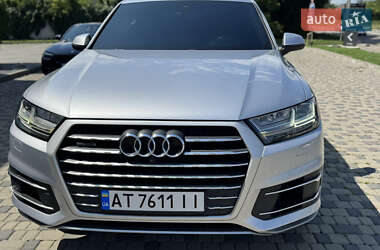 Внедорожник / Кроссовер Audi Q7 2017 в 