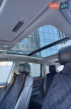 Внедорожник / Кроссовер Audi Q7 2015 в 