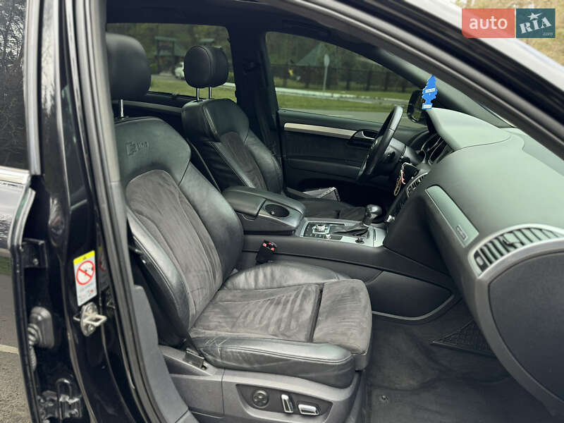 Внедорожник / Кроссовер Audi Q7 2010 в Луцке