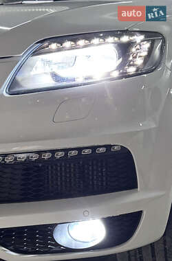 Внедорожник / Кроссовер Audi Q7 2014 в 