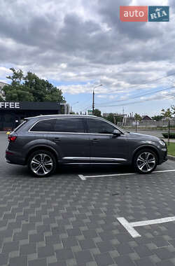 Внедорожник / Кроссовер Audi Q7 2023 в 