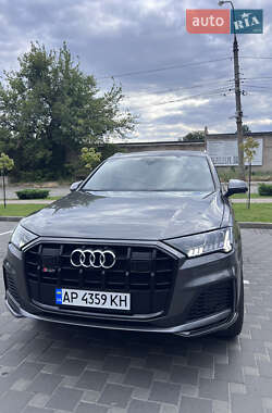 Внедорожник / Кроссовер Audi Q7 2023 в 
