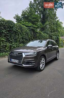 Внедорожник / Кроссовер Audi Q7 2016 в Киеве