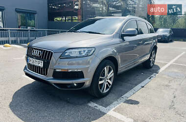 Внедорожник / Кроссовер Audi Q7 2010 в 