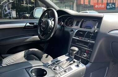 Внедорожник / Кроссовер Audi Q7 2013 в 