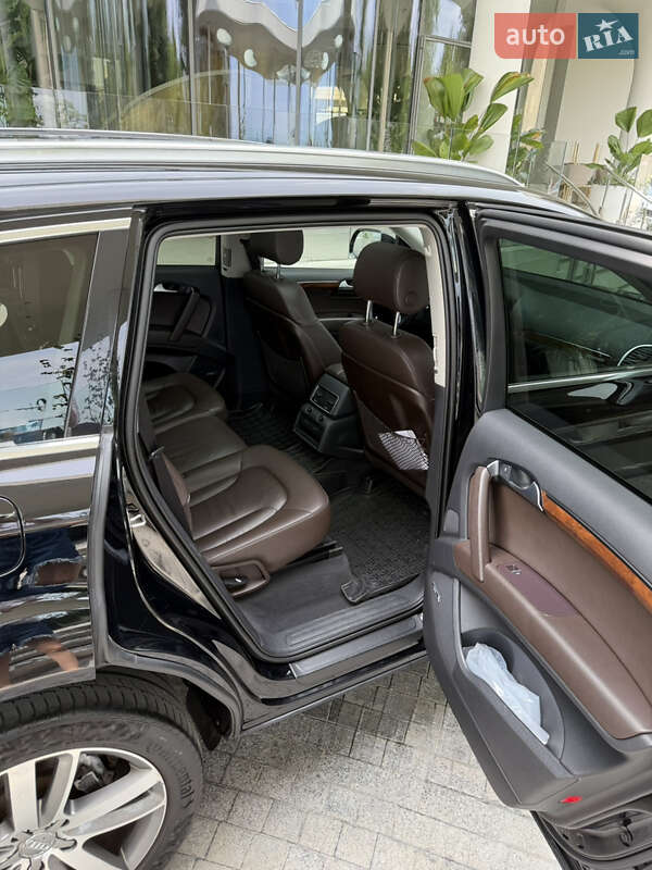 Позашляховик / Кросовер Audi Q7 2015 в Києві фото 13 Позашляховик / Кросовер Audi Q7 2015 в Києві