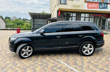 Позашляховик / Кросовер Audi Q7 2011 в 