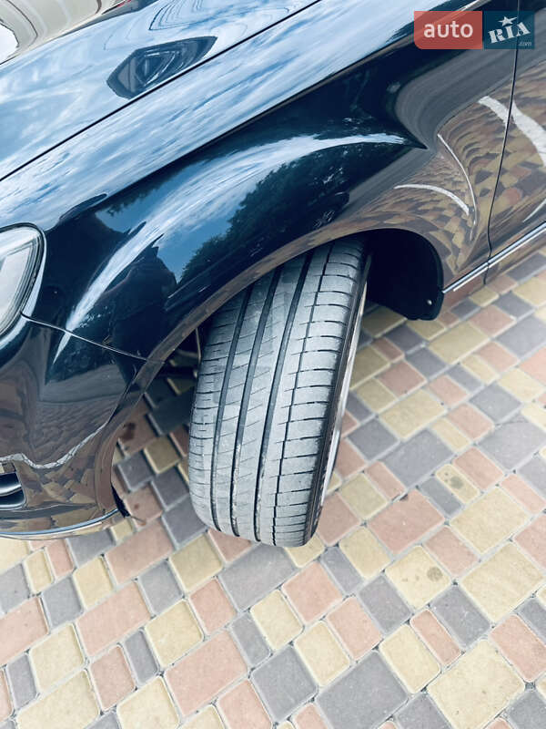 Позашляховик / Кросовер Audi Q7 2011 в Умані
