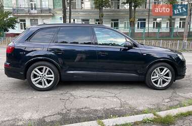 Внедорожник / Кроссовер Audi Q7 2017 в 