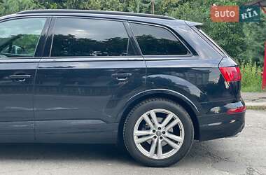 Внедорожник / Кроссовер Audi Q7 2017 в 