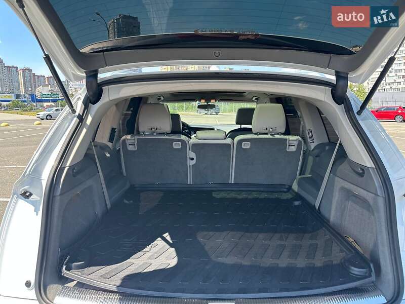 Внедорожник / Кроссовер Audi Q7 2013 в Киеве