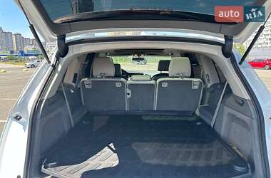 Внедорожник / Кроссовер Audi Q7 2013 в 