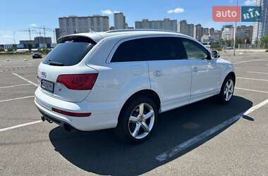 Внедорожник / Кроссовер Audi Q7 2013 в 