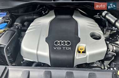 Внедорожник / Кроссовер Audi Q7 2010 в 