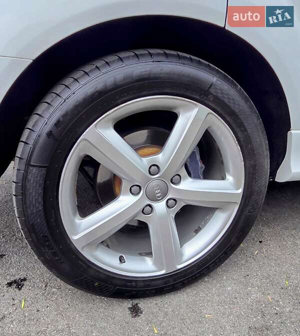 Позашляховик / Кросовер Audi Q7 2010 в Кременчуці
