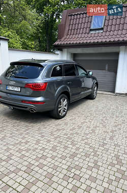 Внедорожник / Кроссовер Audi Q7 2014 в 