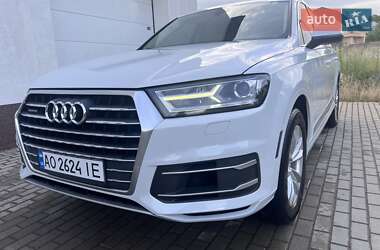 Внедорожник / Кроссовер Audi Q7 2018 в 