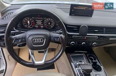 Внедорожник / Кроссовер Audi Q7 2018 в 