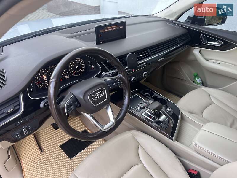 Внедорожник / Кроссовер Audi Q7 2018 в Ужгороде