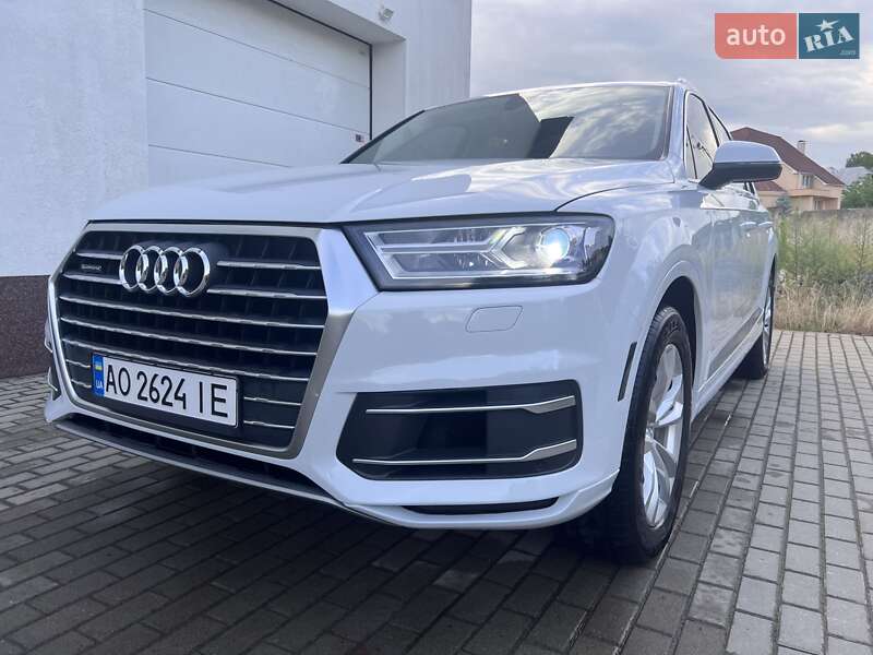Внедорожник / Кроссовер Audi Q7 2018 в Ужгороде