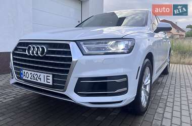 Внедорожник / Кроссовер Audi Q7 2018 в 